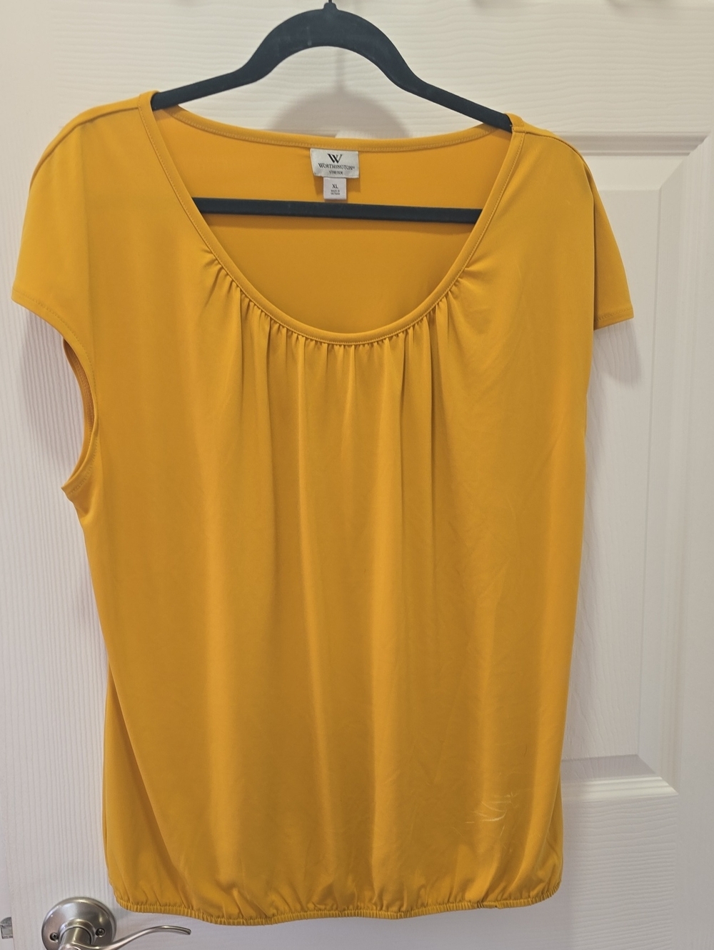Worthington Golden Yellow Scoop Neck Short Sleeve Top